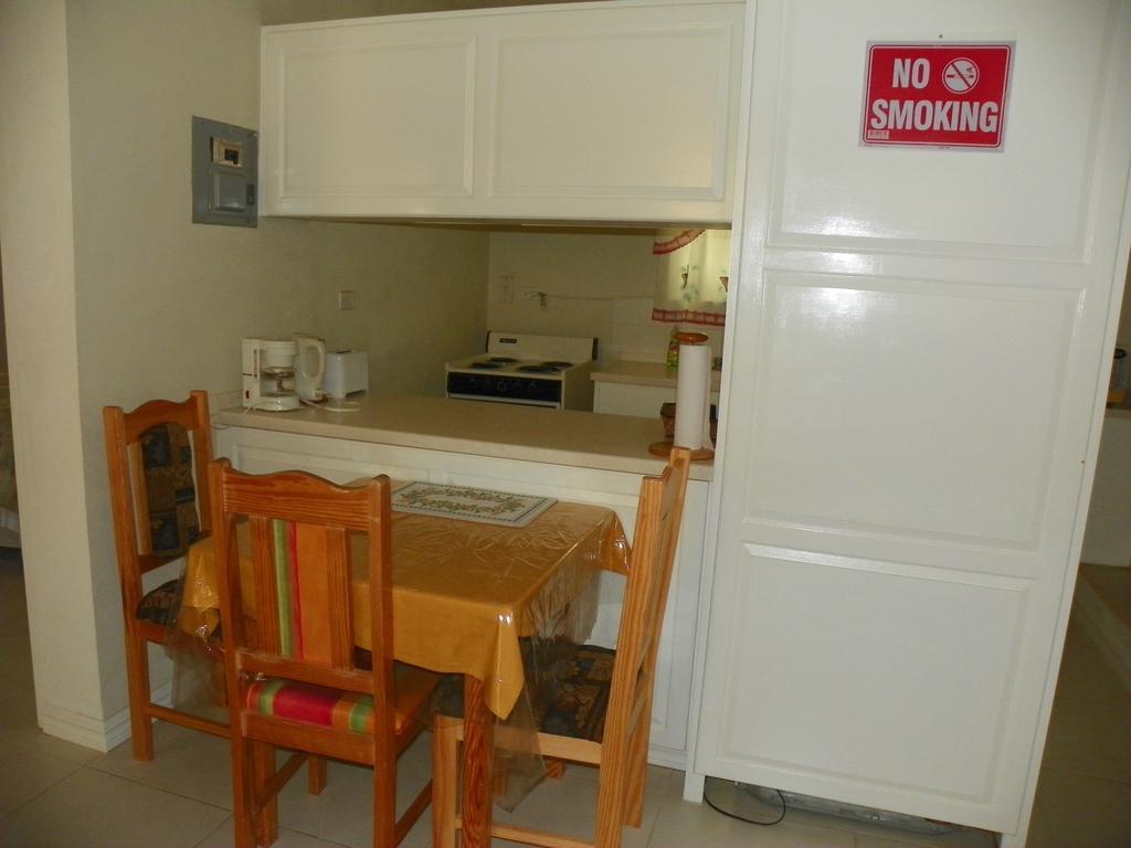 Annjenn Apartments Christ Church Bagian luar foto
